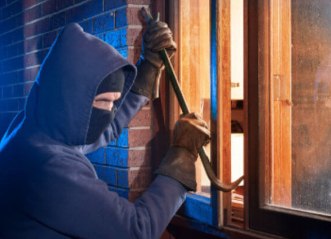 El vidrio templado es ideal contra los ladrones y hurtos El vidrio templado es ideal contra los ladrones y hurtos