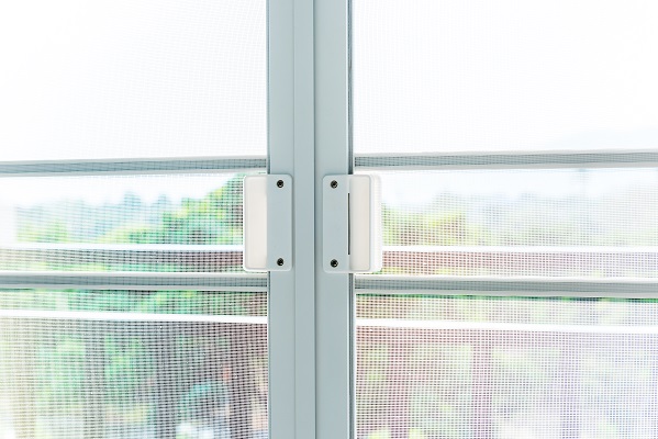 Sistema de mosquitera para balconera