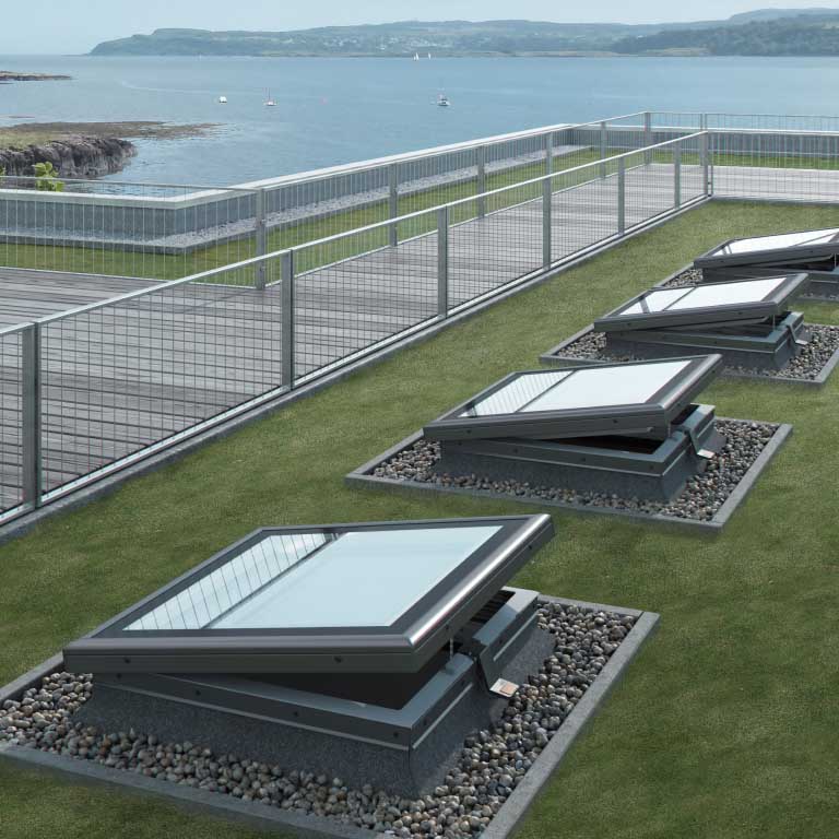 Conjunto de claraboyas eléctricas