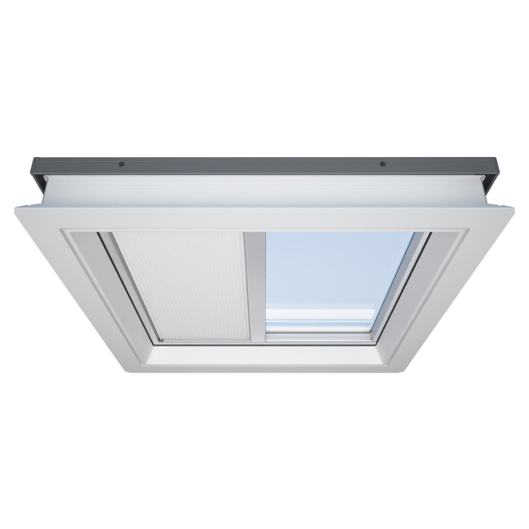 Claraboya para techo plano con estor blanco