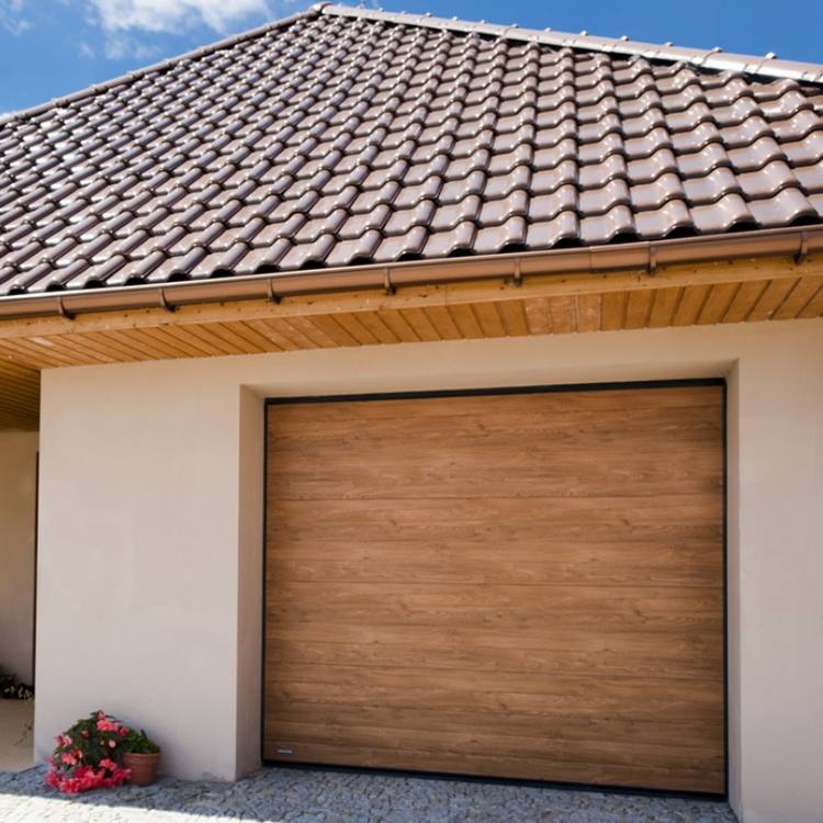 Puerta de garaje seccional acabado madera