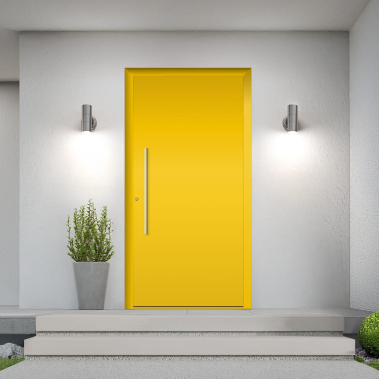 puerta de aluminio color amarillo