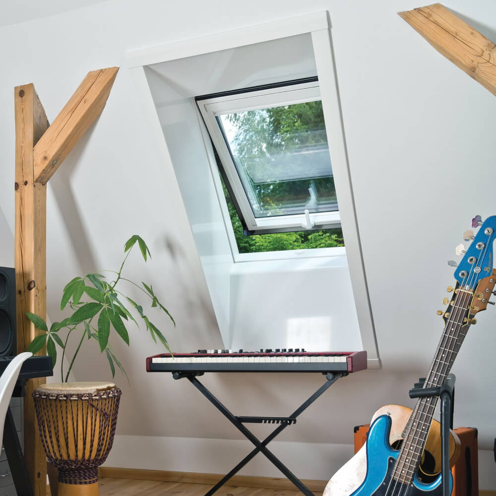 Instalación de la ventana Ropal R4/7 Plus con hoja oscilante elevada