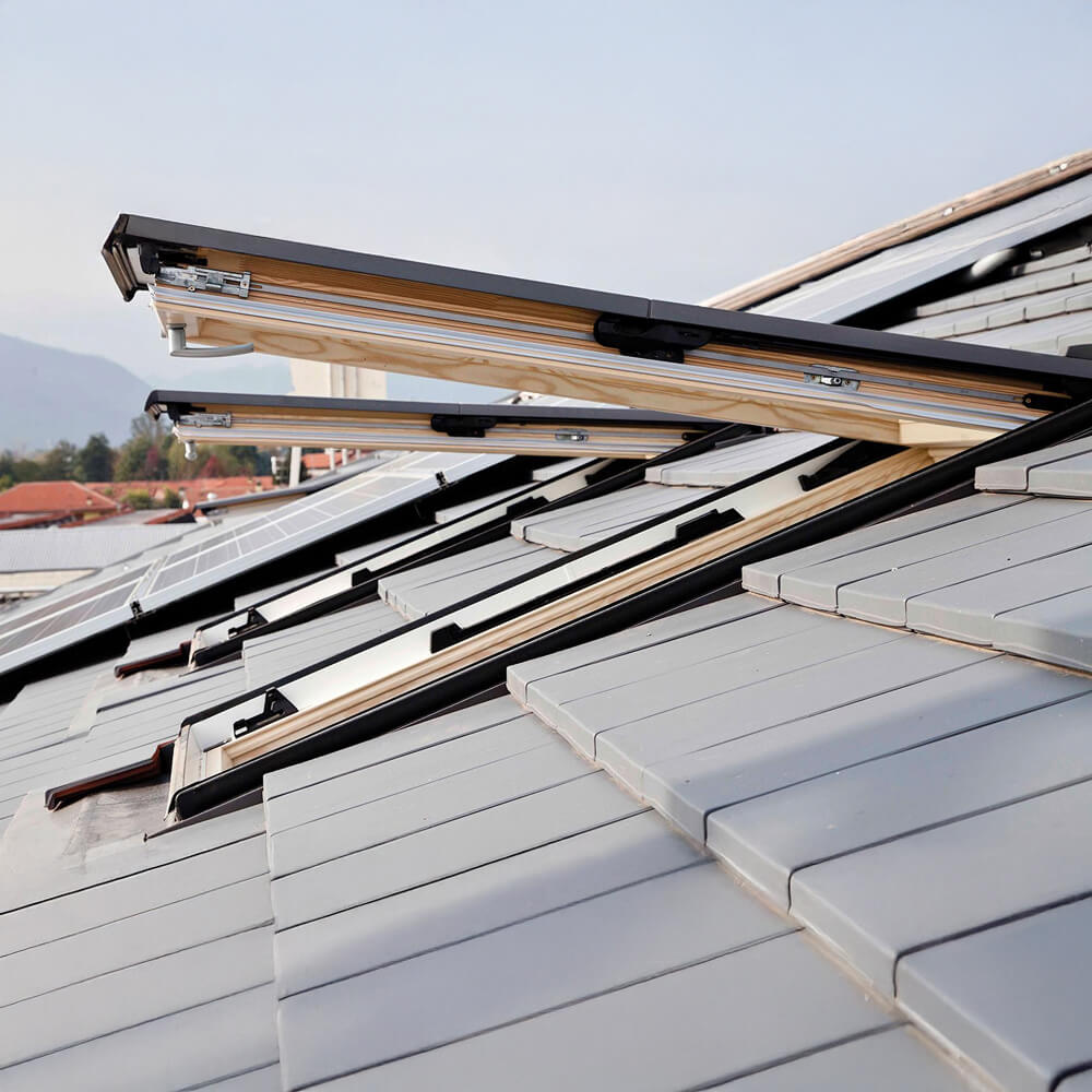 Roto R8 de madera: instalación en el techo