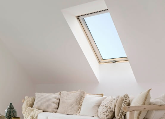 Ventana de techo madera instalada