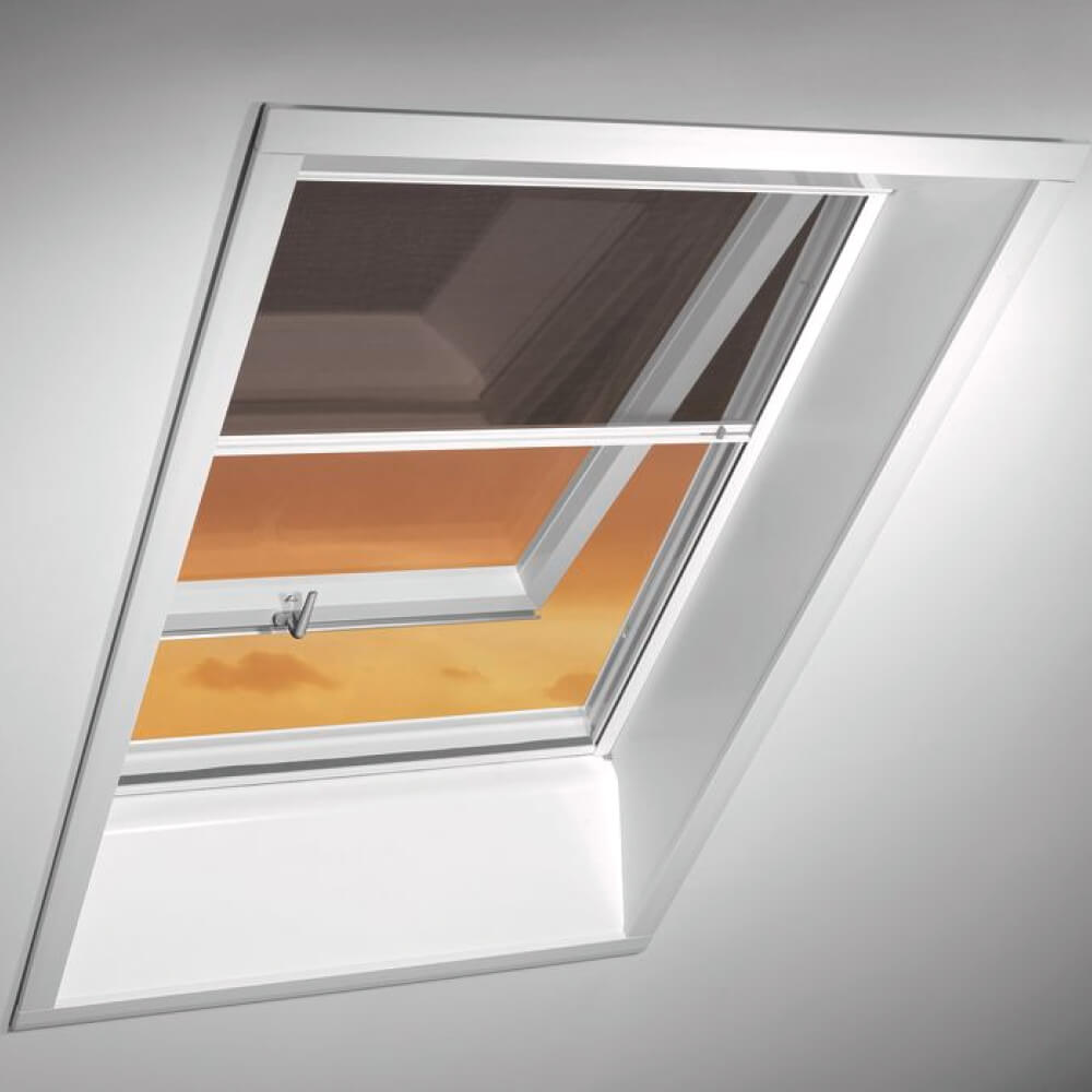 Ventana de techo con mosquitera Ventana de techo con mosquitera